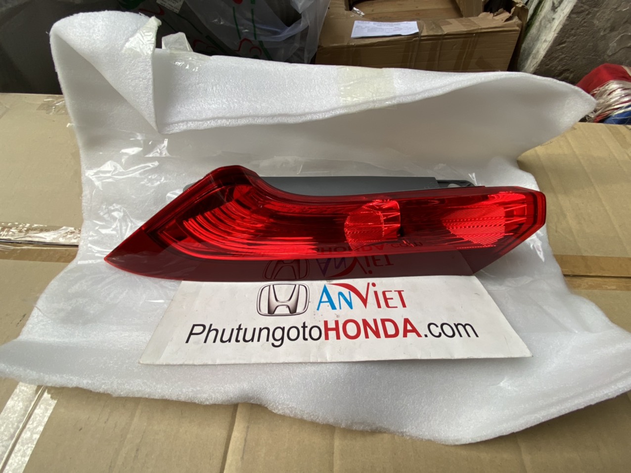 Đèn hậu miếng trên bên lái xe Honda CRV 2016-2017